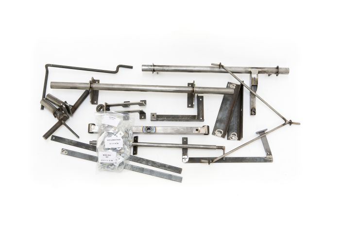 Tractor front piviot axle